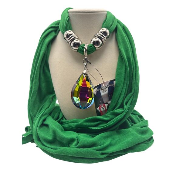 Other Accessories - Green and silver scarf necklace with Jewel